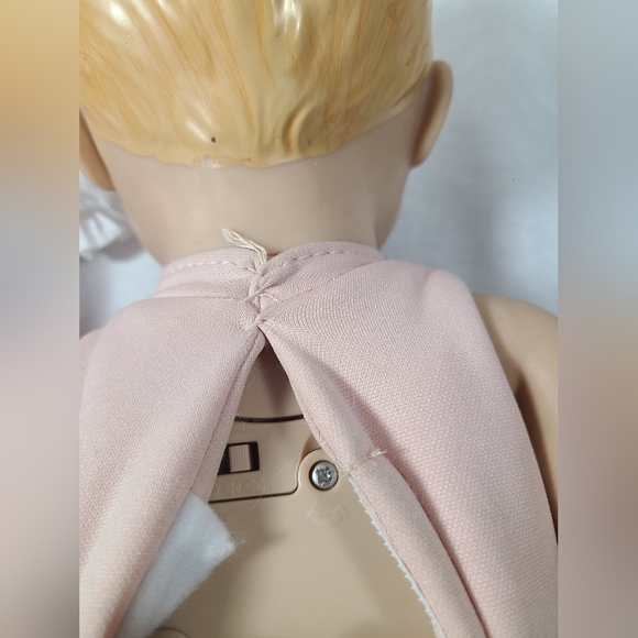 Spin Master Luvabella Newborn Interactive Toy Girl Doll Pink Realistic 14" Works - Picture 5 of 15